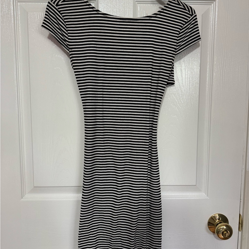 Forever 21 Black and White Sheath Mini Dress